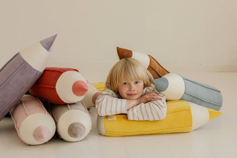 Corduroy crayon pillow “Carmel”