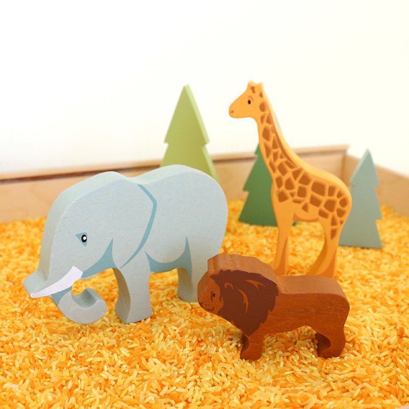 Playing rice safari mix