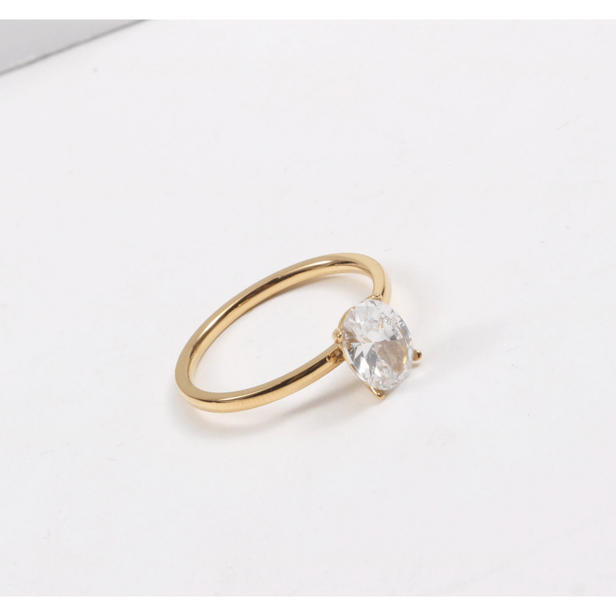 Tabby - Solitaire jubilæums ring i krystalguld