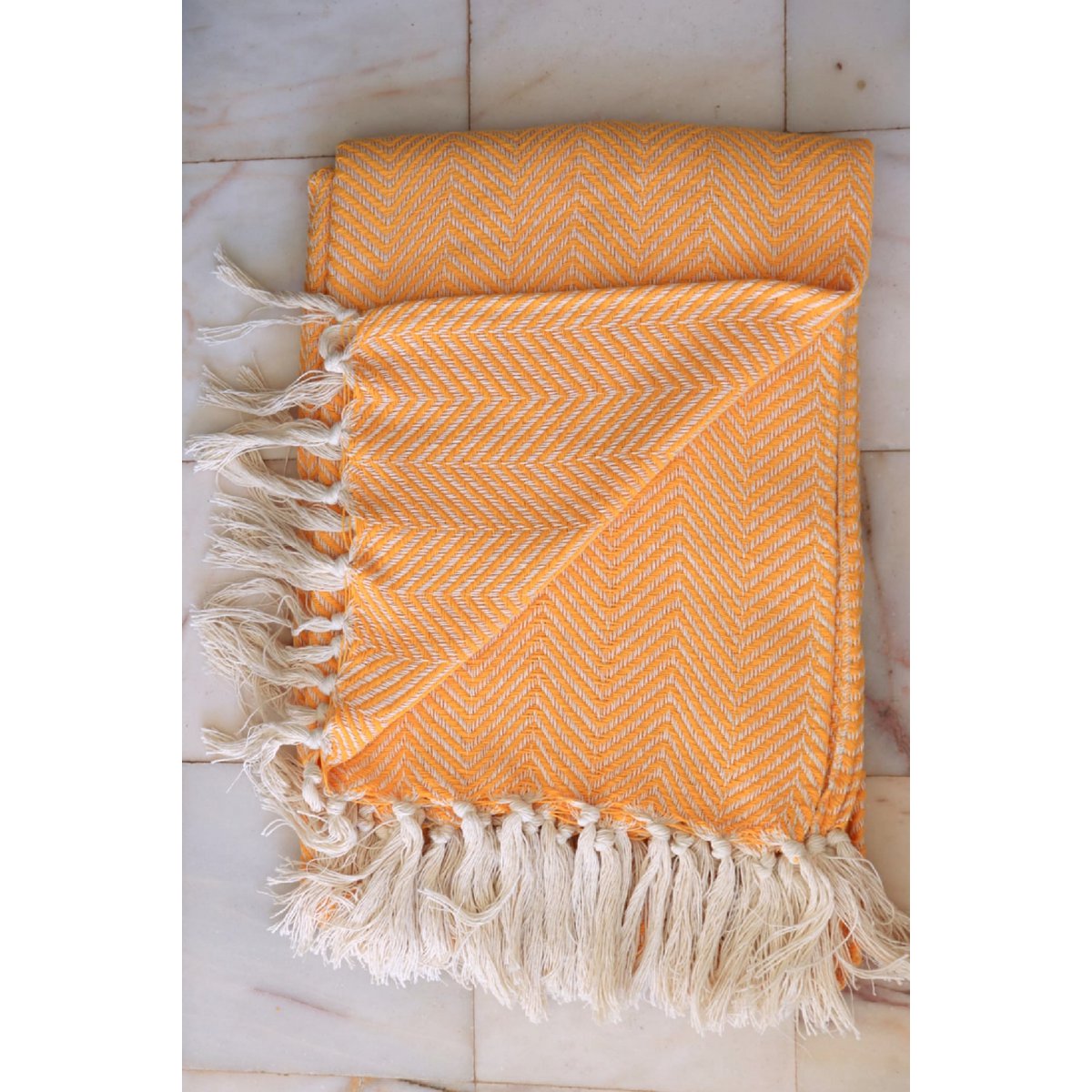 CURRY YELLOW