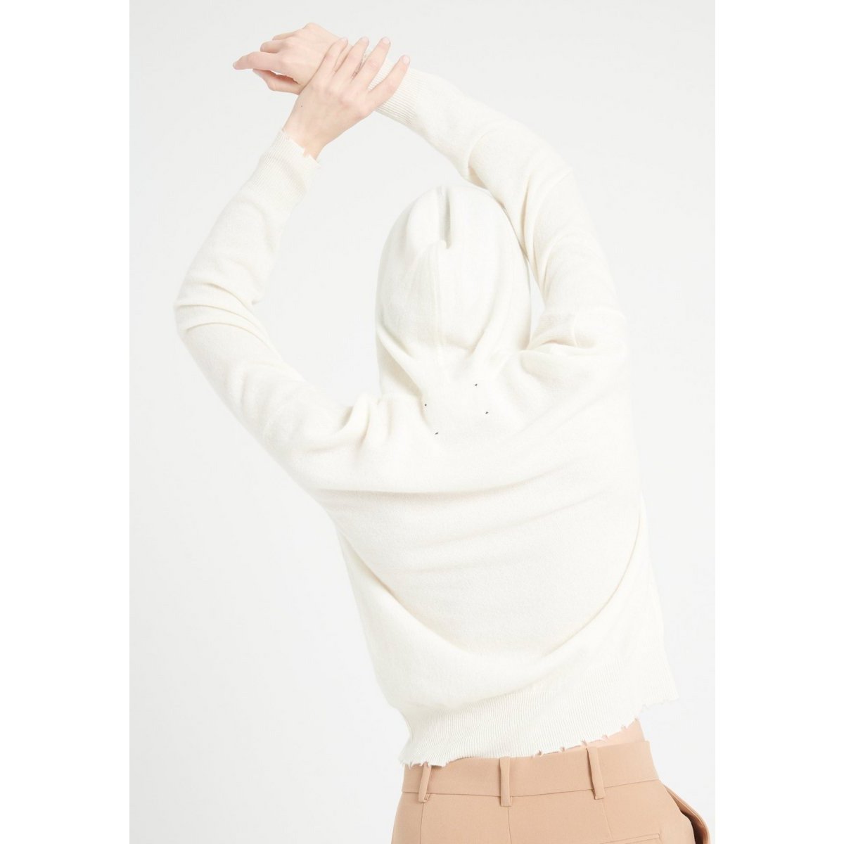 MIA 16 Cashmere hoodie with ecru white chiselled finishes