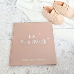 Nine months book | Beige l Sand