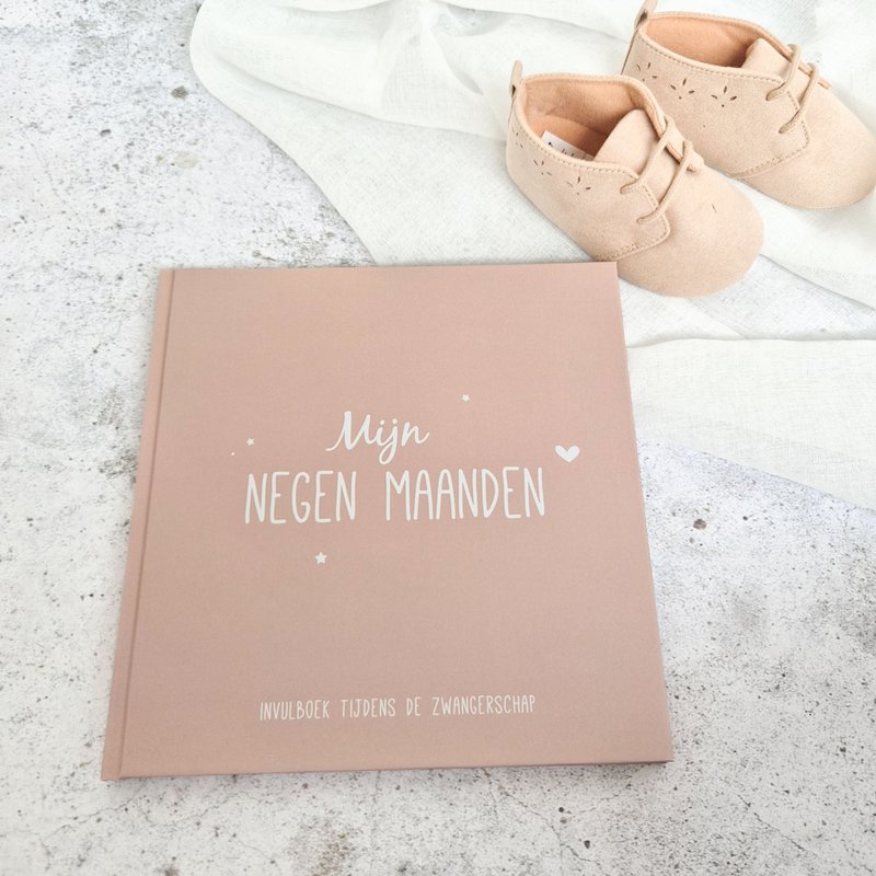 Nine months book | Beige l Sand