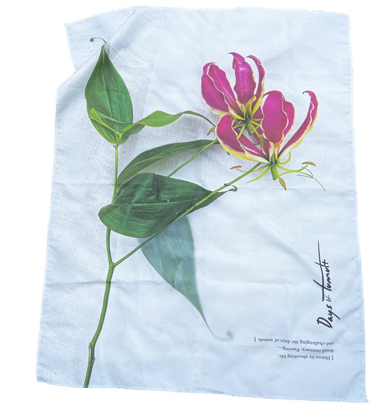 Lillies on Fire - 140x180cm picnic plaid + tote bag
