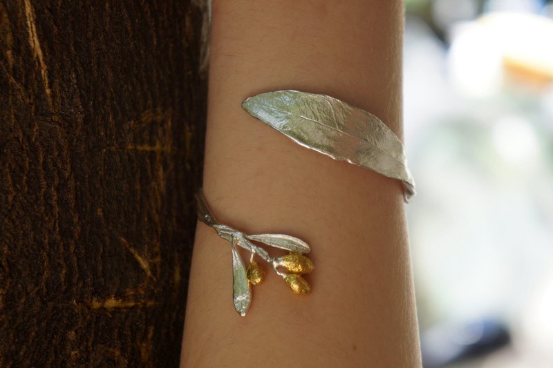 Gouden olijftak manchetarmband: verstelbare sterling zilveren armband