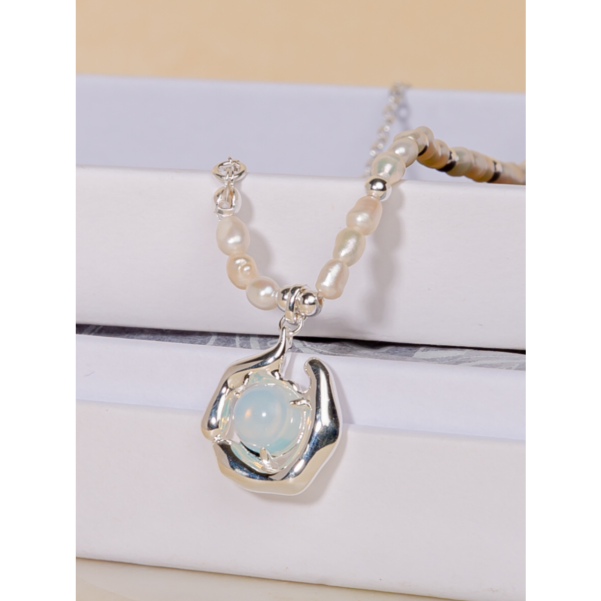 Collier de perles du lac au clair de lune