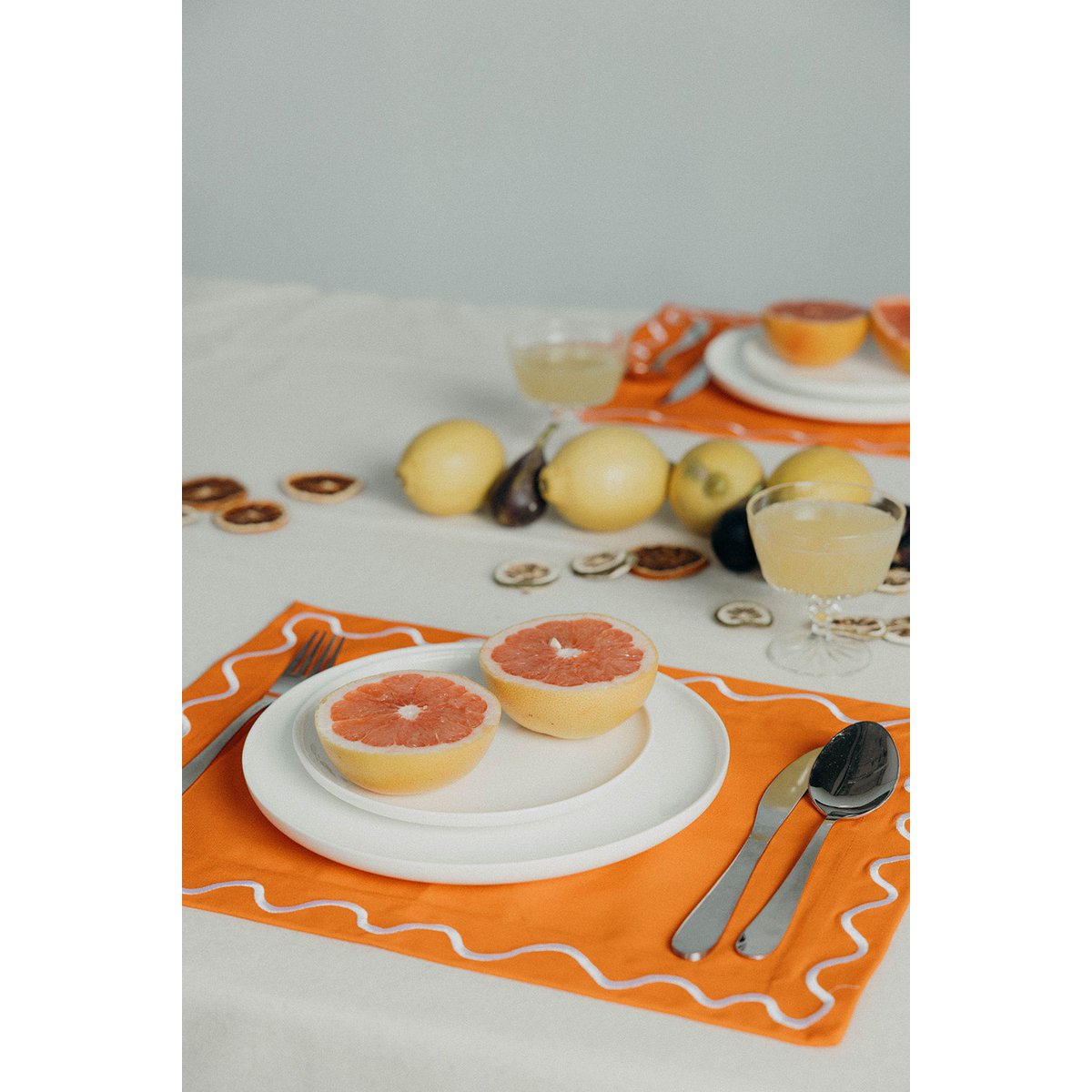 Maude Placemat with wave trim