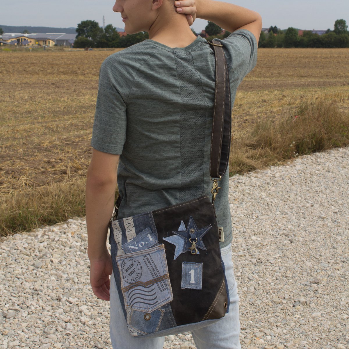 Sac bandoulière femme Sunsa. Sac bandoulière en jean et toile upcyclés. Sac à main style rétro vintage. Sac bandoulière pour femme.