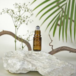 Hyaluronic eye serum I coffee I roll on smoothes the eyes I vitamin C I arnica