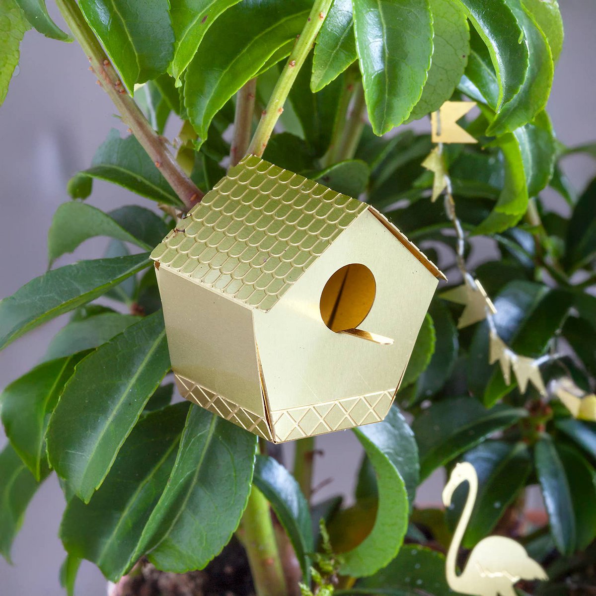 Klein vogelhuisje voor uw planten