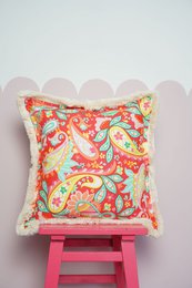 Funda de almohada con flecos "Armonía roja"
