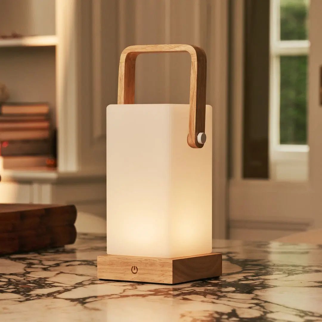 Harper Hellbraune wiederaufladbare Holzlampe