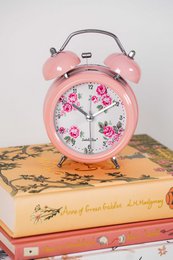 Retro vækkeur Lucy Isabelle Rose