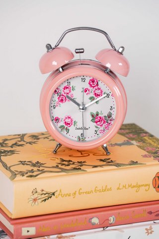 Retro-Wecker Lucy Isabelle Rose