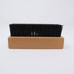 Sneaker brush with dark bristles