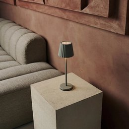 Maya Shadow Grey Ribbed Bordlampe