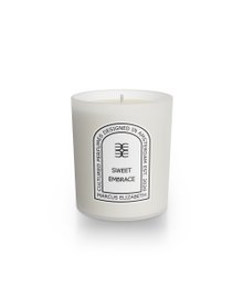 Duftkerze „Sweet Embrace“.