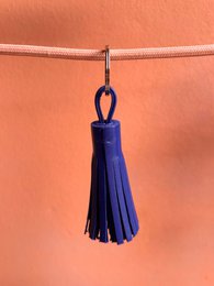 Leren sleutelhanger - "Mariyam" - donkerblauw
