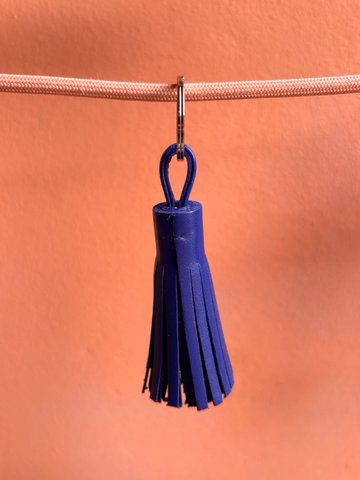 Leren sleutelhanger - "Mariyam" - donkerblauw