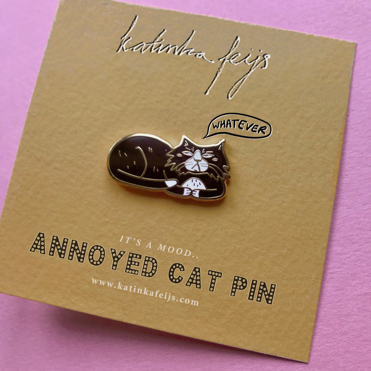 Geërgerde Cat Pin, hard email