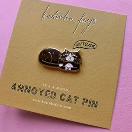 Annoyed Cat Pin, Hartemaille