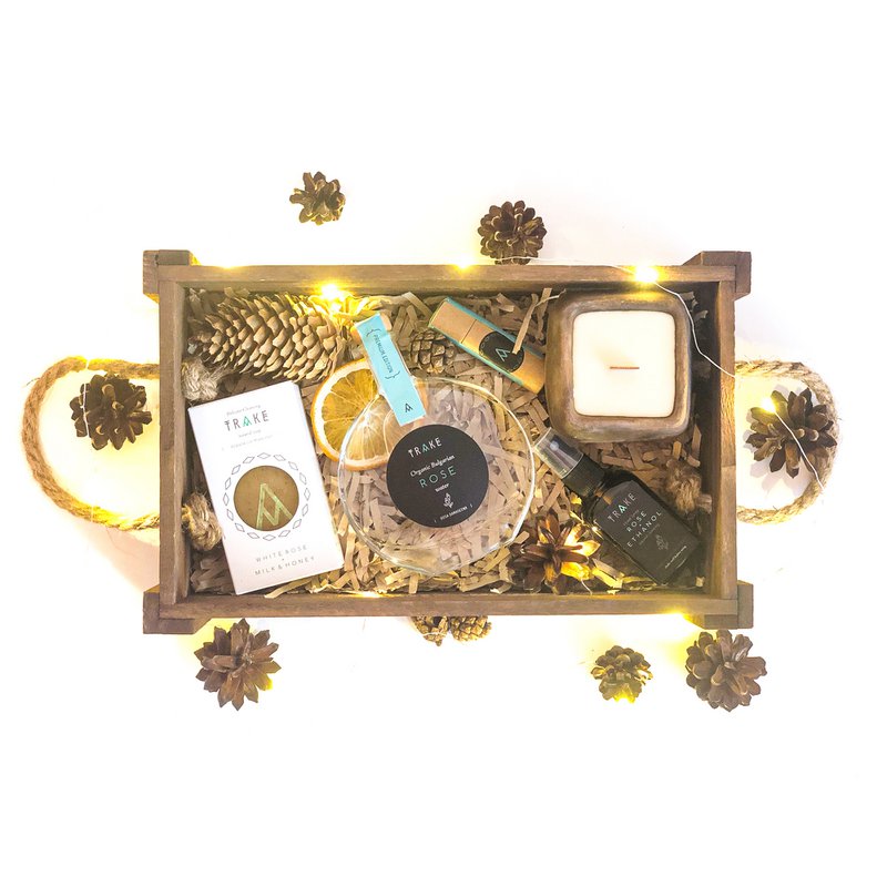 GIFT BASKET [ ORGANIC ROSE WATER, NATURAL SOAP, MINI CERAMIC CULT CANDLE, HAND SPRAY ]