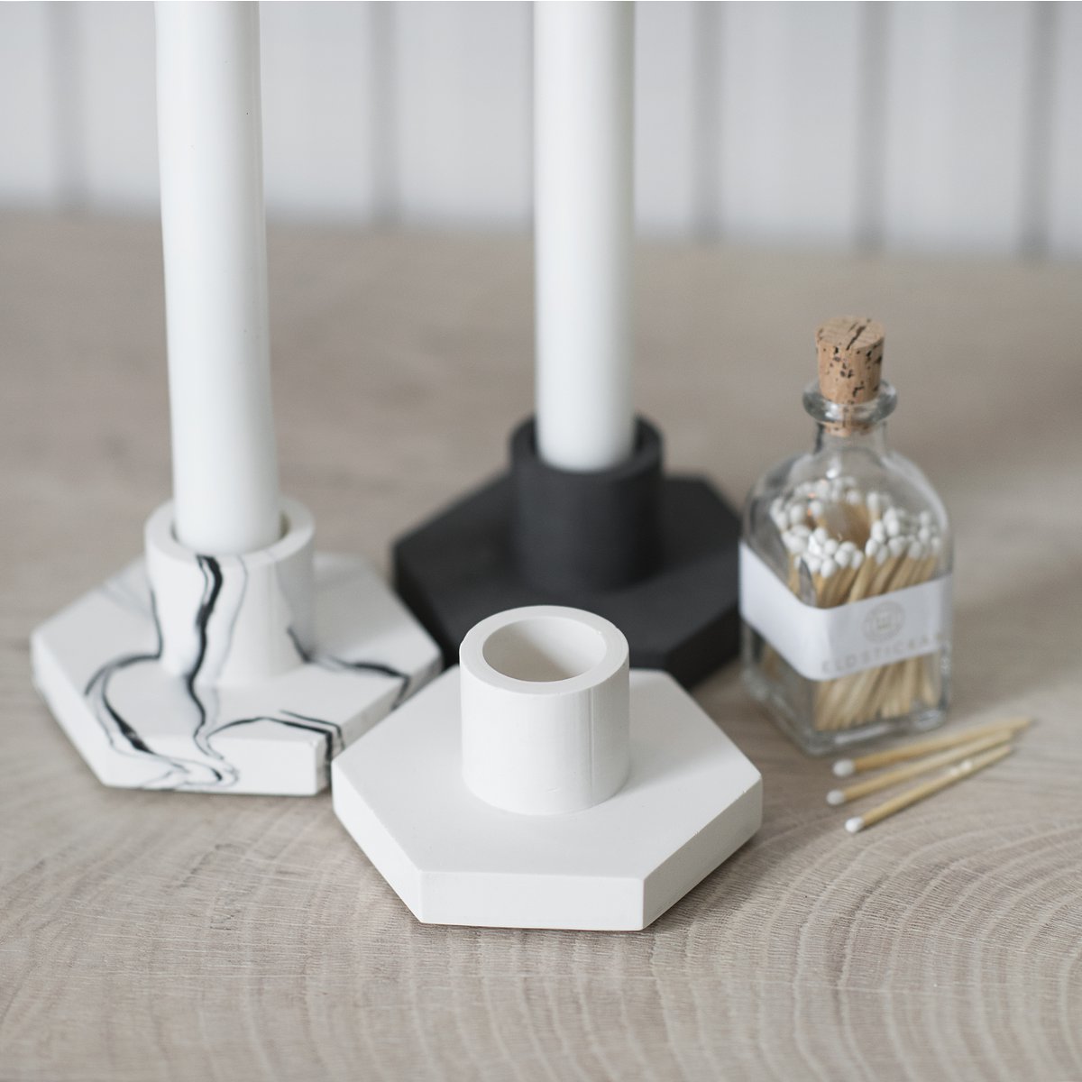 Bougeoir SART CRAFT à base hexagonale MARBRE BLANC / GRIS / BLANC 9x4.5cm