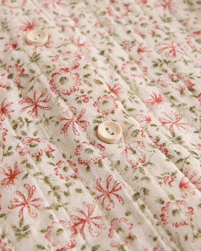 Floral girl's blouse with ruffle collar and elastic cuffs P146-11608085