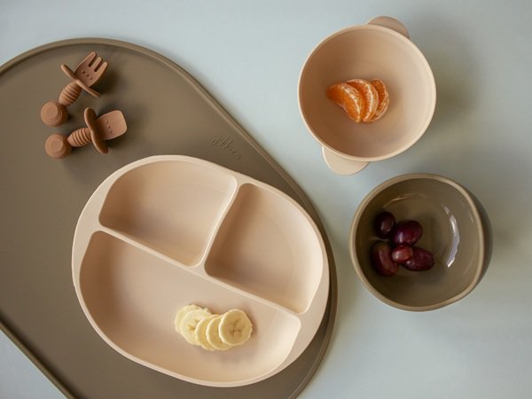 Planche à compartiments - Vaisselle enfant - Assiette enfant avec ventouse - Passe au chaud et au lave-vaisselle