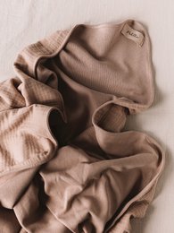 Couverture tricot + mousseline / beige foncé