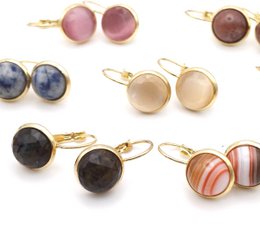 Leverback stainless steel earring with 10 mm cabochon