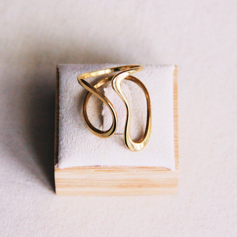 Anillo retro llamativo - oro