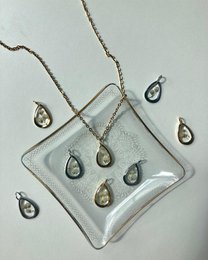 Resin/Stainless Steel Pendant gold/silver with Gypsophila (without necklace)
