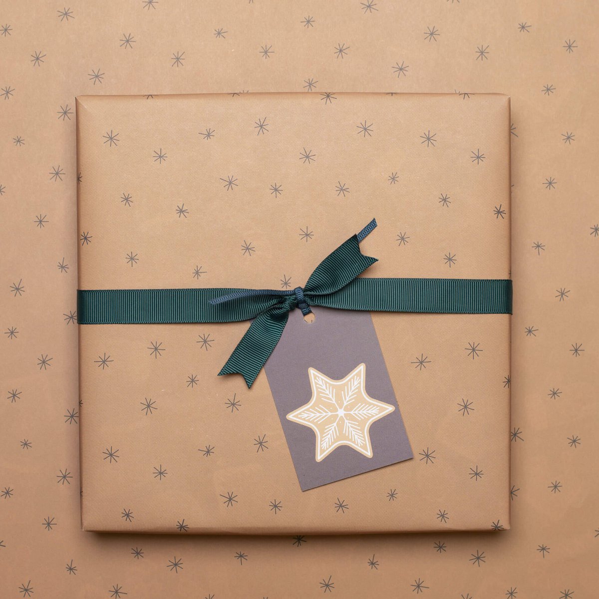 Geschenkband Tannengrün, dunkelgrünes Schleifenband gut zu binden, 16mm x 5m grünes Ripsband zum Weihnachtsgeschenke verpacken