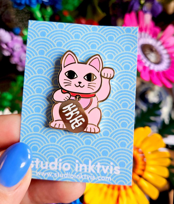 Pin Maneki Neko Rose Geluksakat