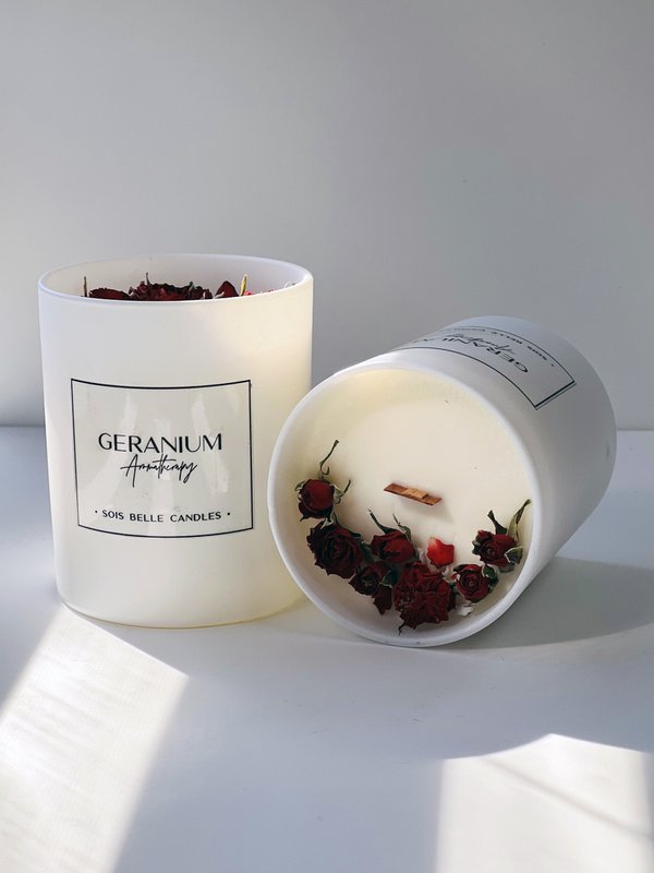Geranium aromatherapy candle