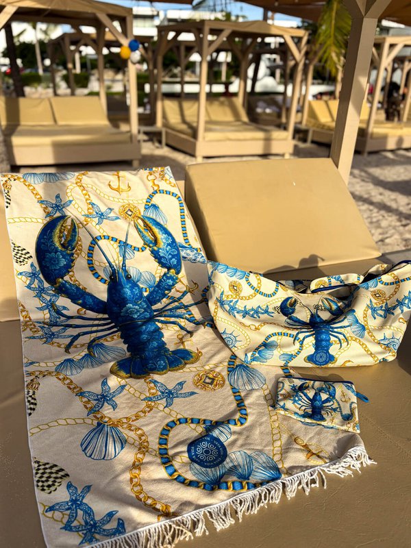 Pouch Blue Lobster
