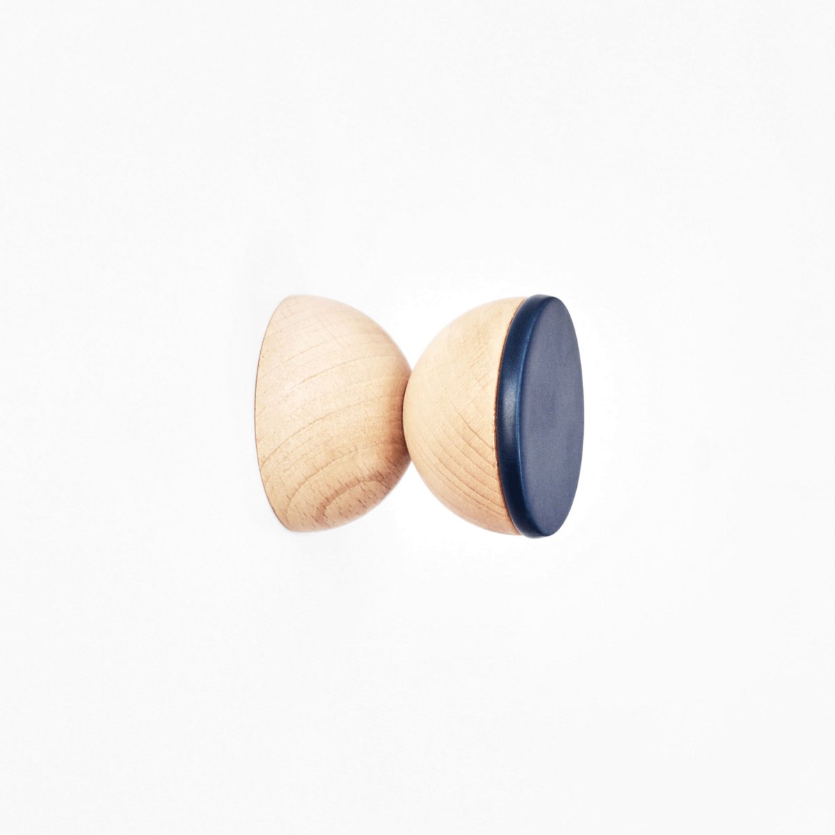 Geometrische beukenhout en keramische wandkapstokhaak / knop - donkerblauw