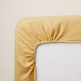 Straw yellow LOU fitted sheet