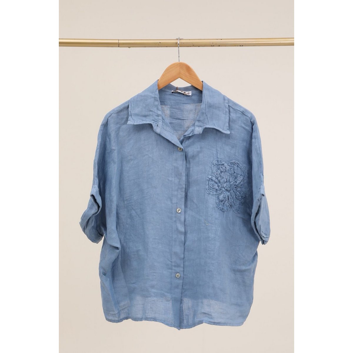 Shirt with a linen flower Ref. 20341