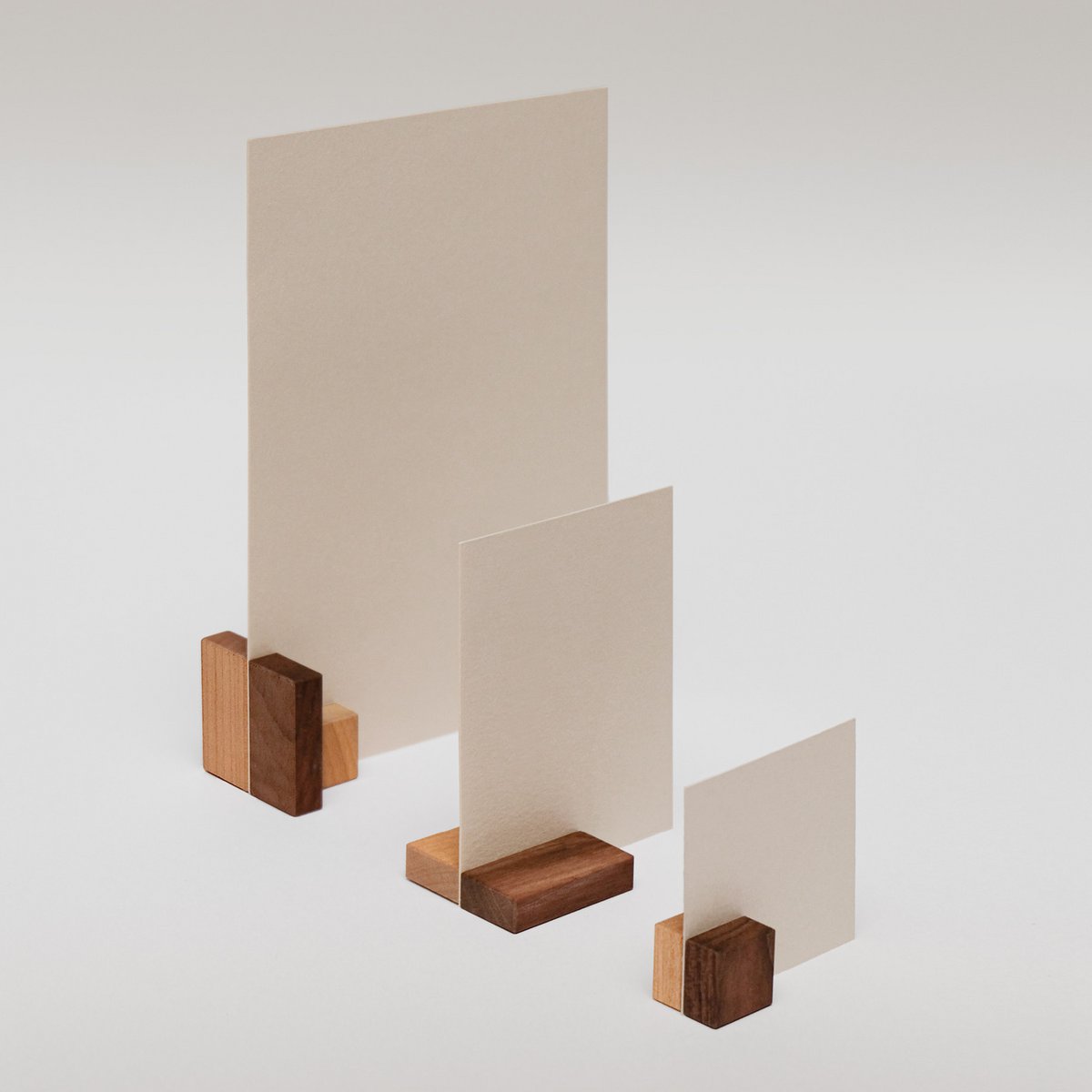 duo® - magnetischer Fotohalter in 2 Holzarten