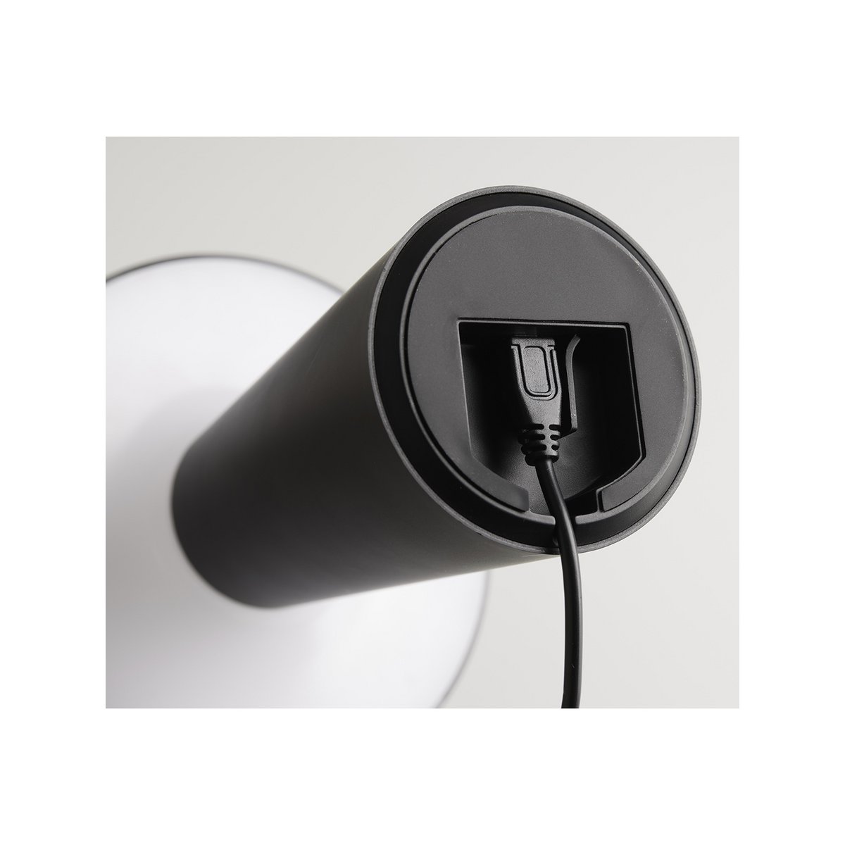 BORDLAMPE FLYT MIG SORT