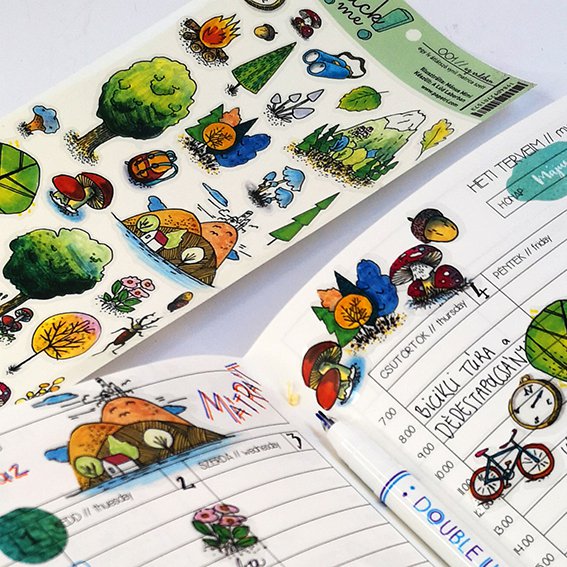 Feuille transparente d'autocollants imperméables - dans la forêt