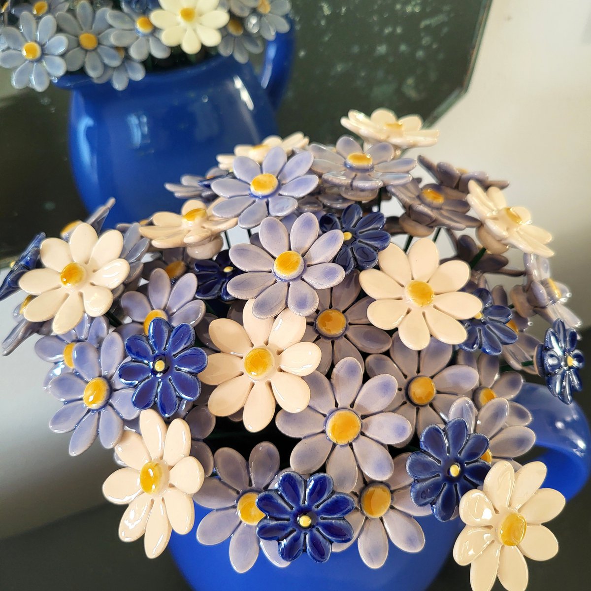 Daisy flower ceramic small light blue 3.5 cm