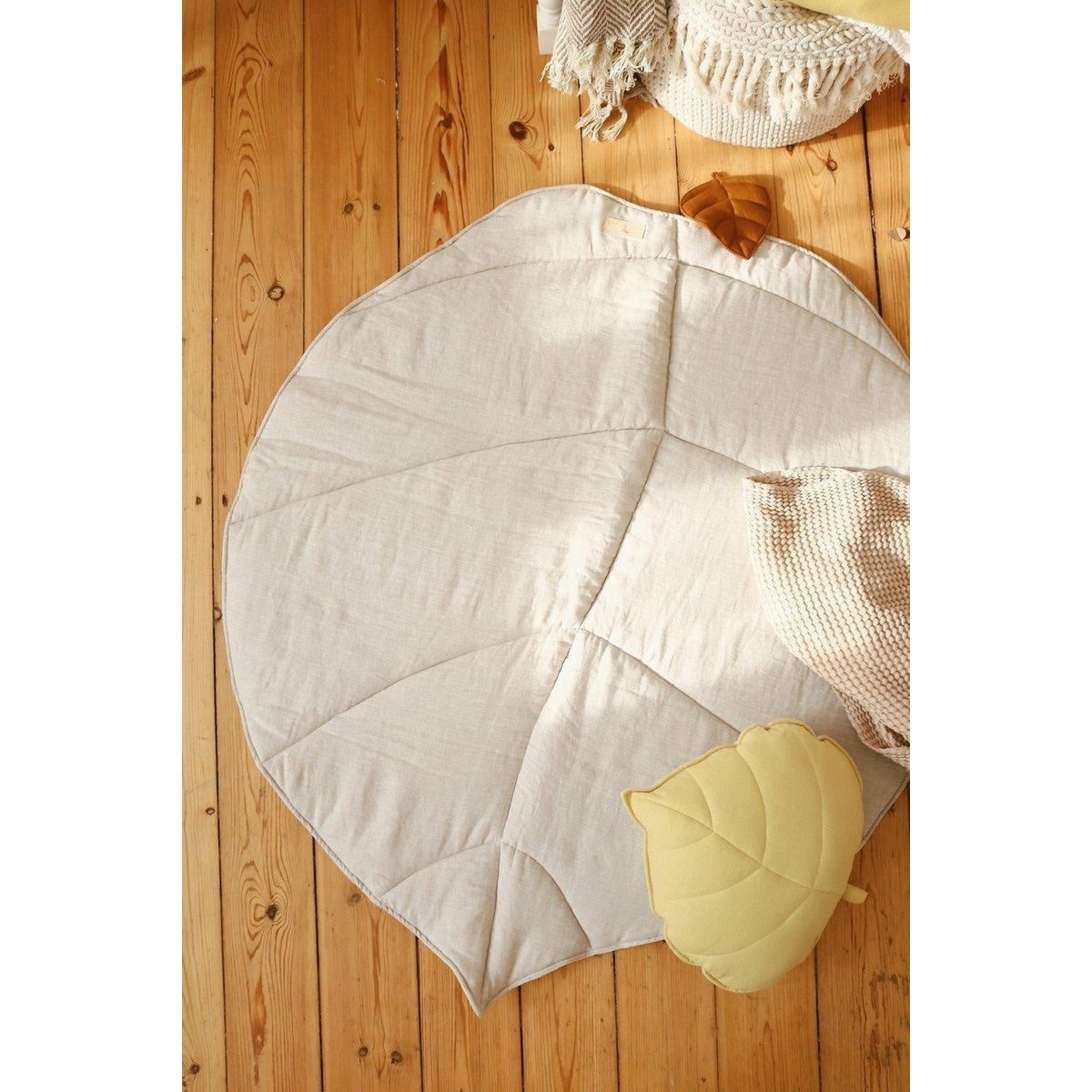 “Sand” Linen Leaf Mat