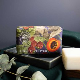 KEW RBG Shea Butter Soap 240g - Apricot & Vetiver