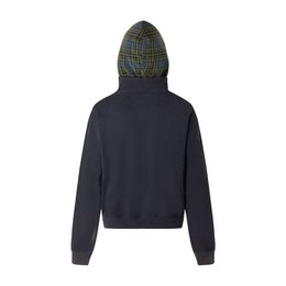 Vêtements raffinés – en tissu respirant avec des détails raffinés