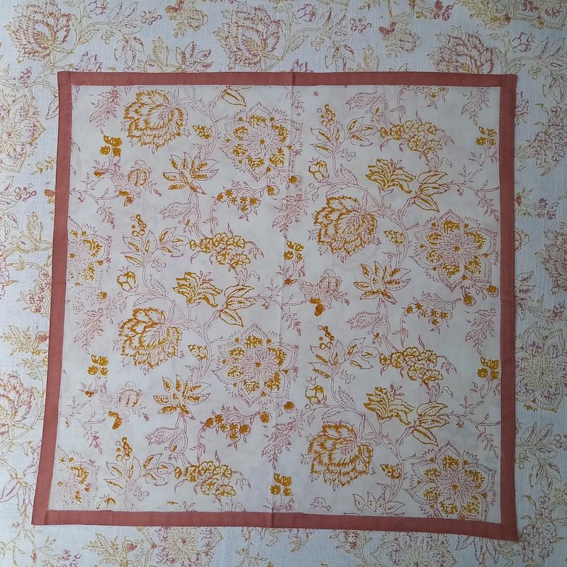 Serviette 'Blume' Rosa/Ocker