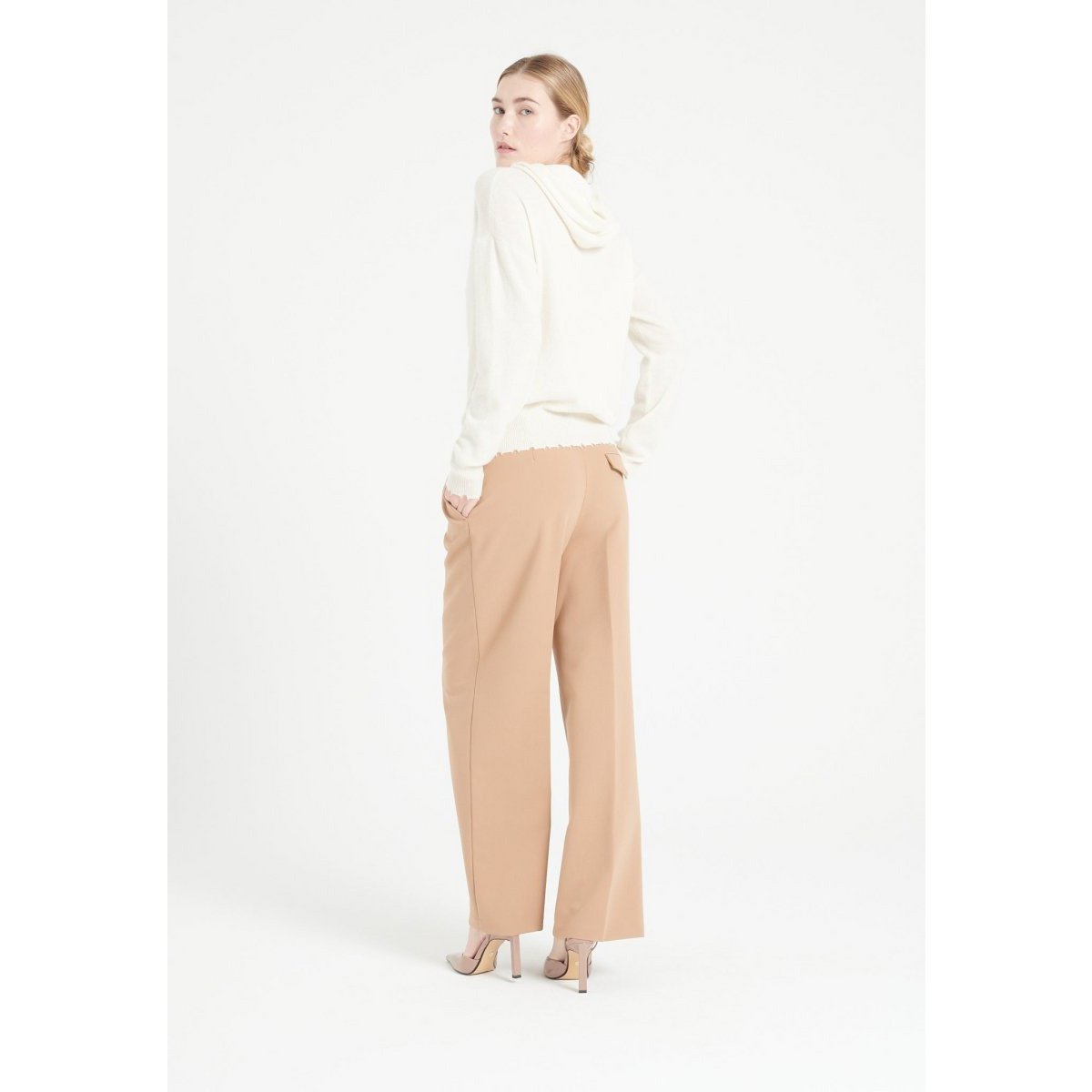 MIA 16 Cashmere hoodie with ecru white chiselled finishes