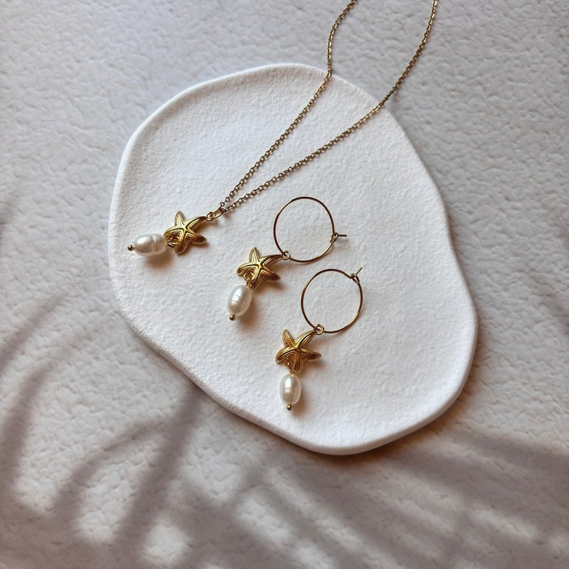 Marine Dream - Starfish and Pearl Hoop Earrings